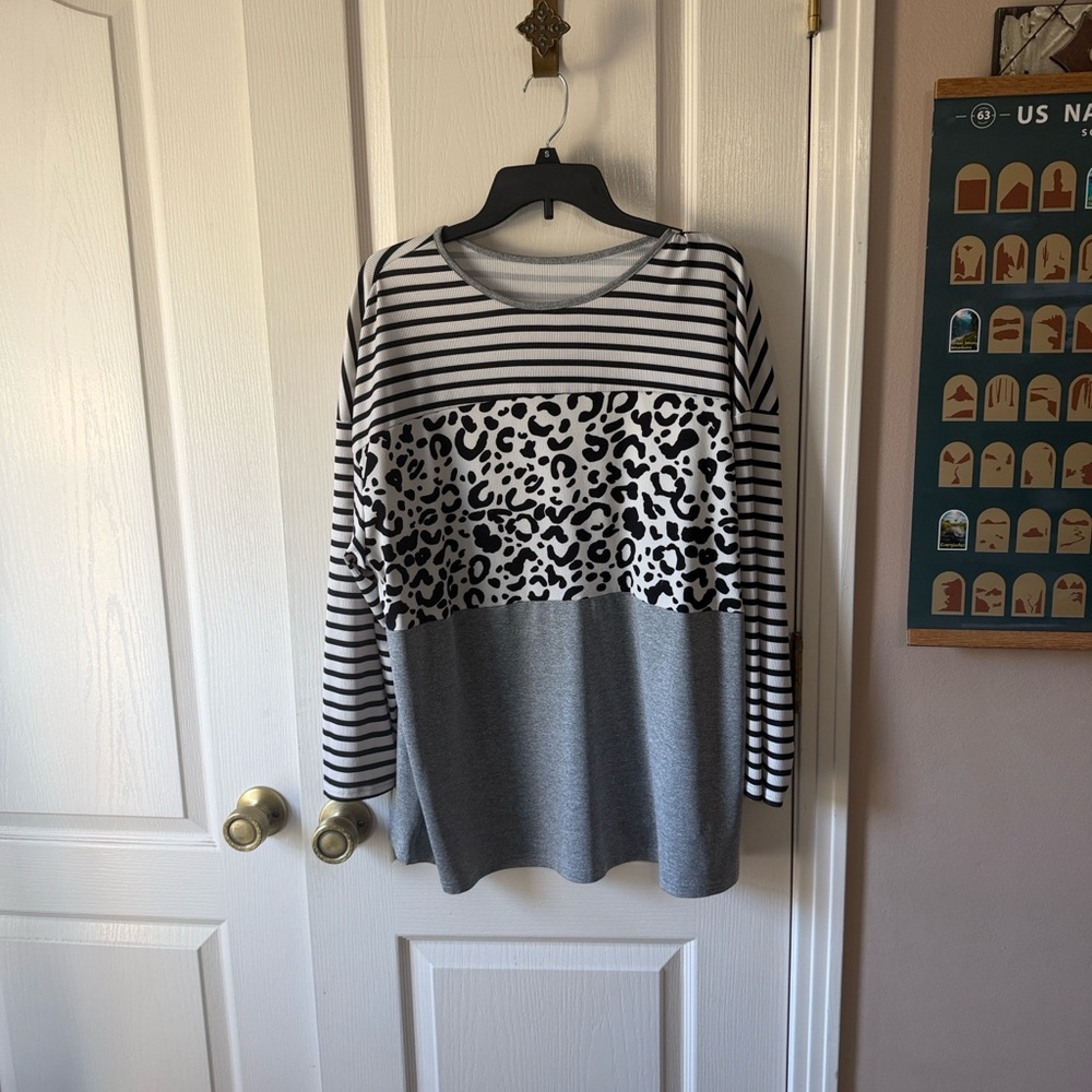 F10 SHEIN Gray Casual Top